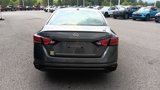 Used 2024 Nissan Altima 2.5 SV image 4