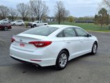 Used 2015 Hyundai Sonata SE image 3