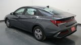 Used 2025 Hyundai Elantra SE image 5
