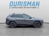 Used 2023 Jeep Cherokee Altitude Lux image 2