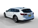Used 2019 Buick Regal Essence w/ Driver Confidence Package I image 3