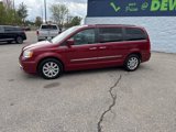 Used 2015 Chrysler Town & Country Touring w/ Driver Convenience Group image 2