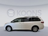 Used 2017 Toyota Sienna XLE image 2