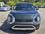 Used 2024 Mitsubishi Outlander SE image 2