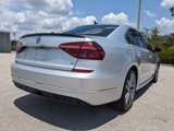 Used 2019 Volkswagen Passat 2.0T SE R-Line image 5