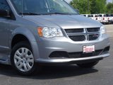 Used 2019 Dodge Grand Caravan SE image 2