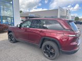 Used 2023 Jeep Grand Cherokee Altitude image 3