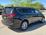 New 2025 Chrysler Pacifica Select image 5
