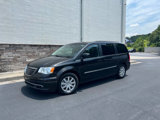 Used 2015 Chrysler Town & Country Touring image 3
