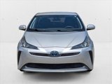 Used 2019 Toyota Prius LE image 2