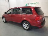 Used 2011 Volkswagen Routan SE image 4