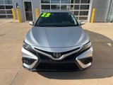 Used 2023 Toyota Camry SE image 2