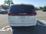 Used 2023 Chrysler Pacifica Touring-L image 5
