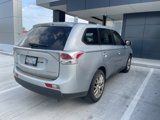 Used 2014 Mitsubishi Outlander SE image 3