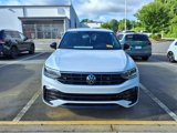 Used 2022 Volkswagen Tiguan SE R-Line image 2