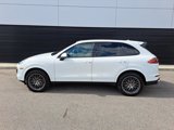 Used 2018 Porsche Cayenne Platinum Edition image 2