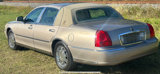 Used 2003 Lincoln Town Car Executive image 6