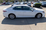 Used 2020 Toyota Camry LE image 4