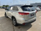 Used 2018 Toyota Highlander XLE image 4