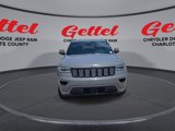 Used 2021 Jeep Grand Cherokee Laredo X image 3