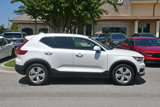 Used 2021 Volvo XC40 T5 Momentum image 5