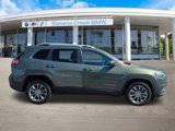 Used 2019 Jeep Cherokee Latitude Plus image 2