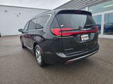 Used 2022 Chrysler Pacifica Limited image 4