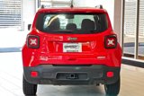 Used 2018 Jeep Renegade Latitude w/ UConnect 8.4 Nav Group image 5