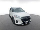Used 2024 Nissan Kicks SV image 3