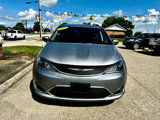 Used 2017 Chrysler Pacifica Touring Plus image 2