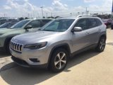 Used 2019 Jeep Cherokee Limited w/ Luxury Group image 3