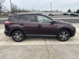 Used 2018 Toyota RAV4 LE image 3