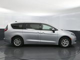 Used 2022 Chrysler Voyager LX image 6