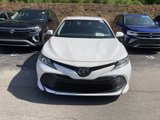 Used 2018 Toyota Camry LE image 2