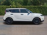 Used 2024 Kia Soul LX image 2