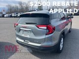 Used 2024 GMC Terrain SLE w/ Driver Convenience Package image 4
