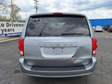Used 2015 Dodge Grand Caravan SE image 3