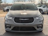 New 2025 Chrysler Pacifica Select image 3