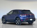 Certified 2024 Porsche Macan image 3