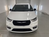 New 2025 Chrysler Pacifica Select image 2