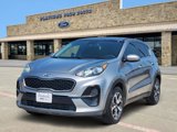 Used 2020 Kia Sportage LX image 2