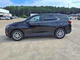 Used 2023 Chevrolet Equinox LT image 2