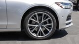 Used 2018 Volvo S90 T5 Momentum w/ Convenience Package image 6