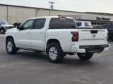 Used 2023 Nissan Frontier SV image 4