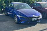 Used 2024 Hyundai Elantra SE image 2