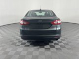Used 2015 Ford Fusion SE image 4