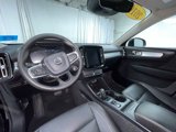 Used 2019 Volvo XC40 T5 Momentum image 3