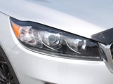 Used 2020 Kia Sorento LX image 2