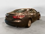 Used 2018 Toyota Camry LE image 5