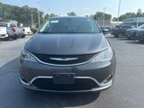 Used 2019 Chrysler Pacifica Touring-L Plus w/ Tire & Wheel Group image 3